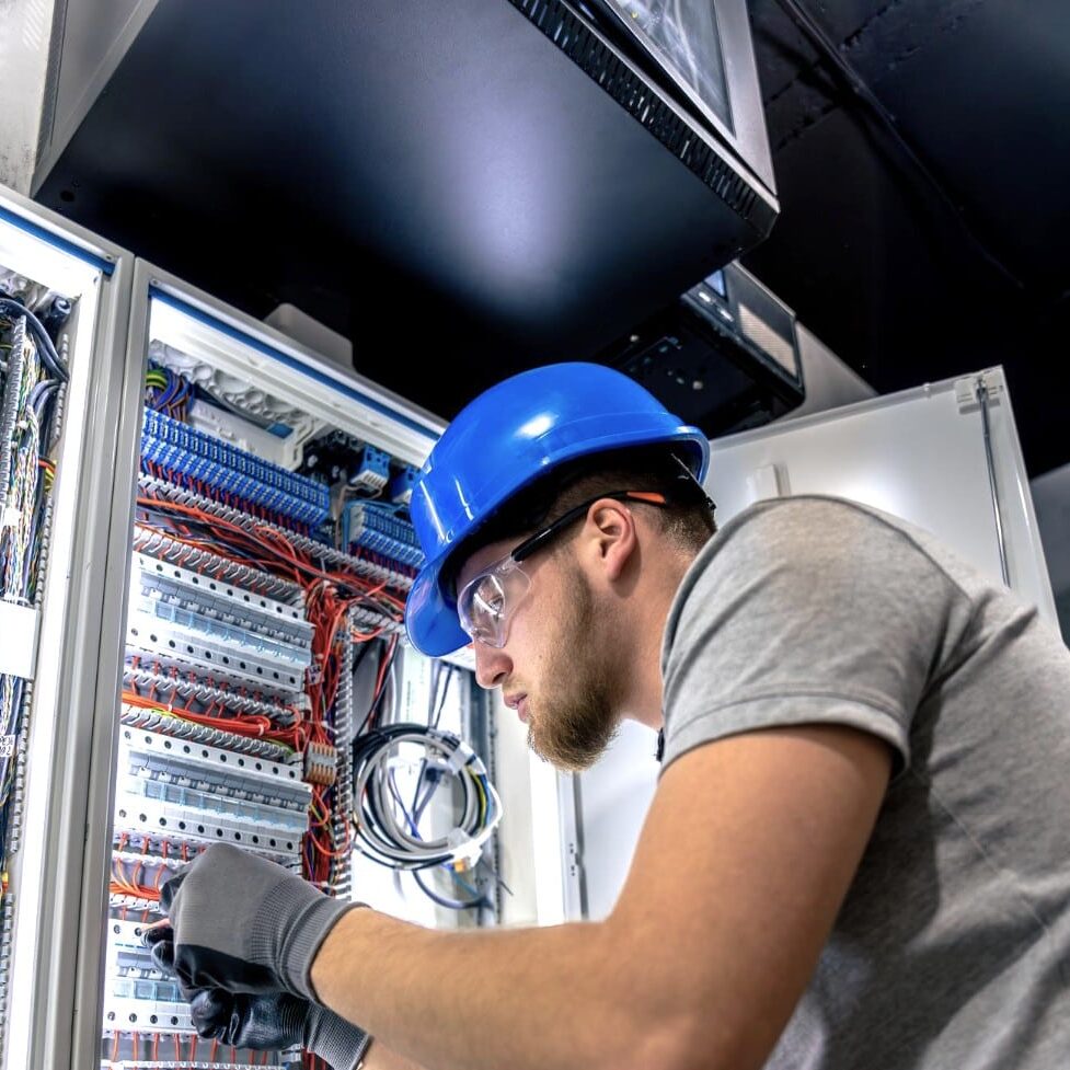 Système de gestion de température pour armoire ou local électrique