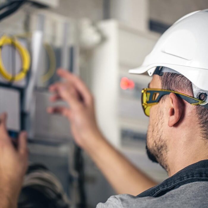 Le choix d'un appareils de refroidissement, ainsi que le type de gaz frigorigène utilisé (R513A, R1234ze, R1234yf...) doit se faire en conformité avec la norme F-Gas mais aussi avec les risques sécuritaires du site d'exploitation